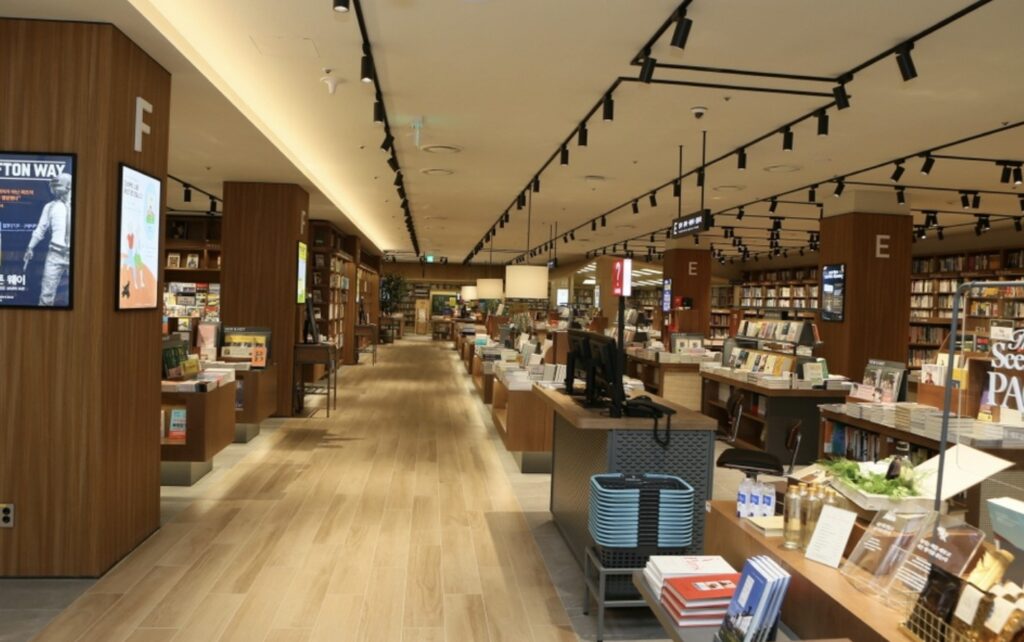 This is a picture of a real large bookstore, it looks comfortable but classy with colors similar to wood.